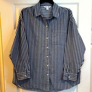 OLD NAVY BUTTON DOWN STRIPED SHIRT-Size Medium Blue/White Stripe